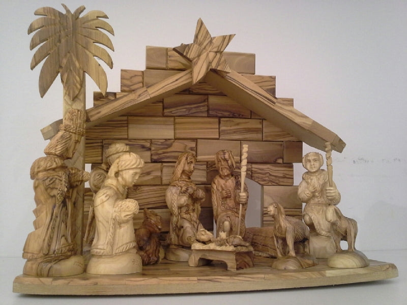 Stall inkl. 10 figurer i olivträ - tillverkad av kristna familjer i Nasaret